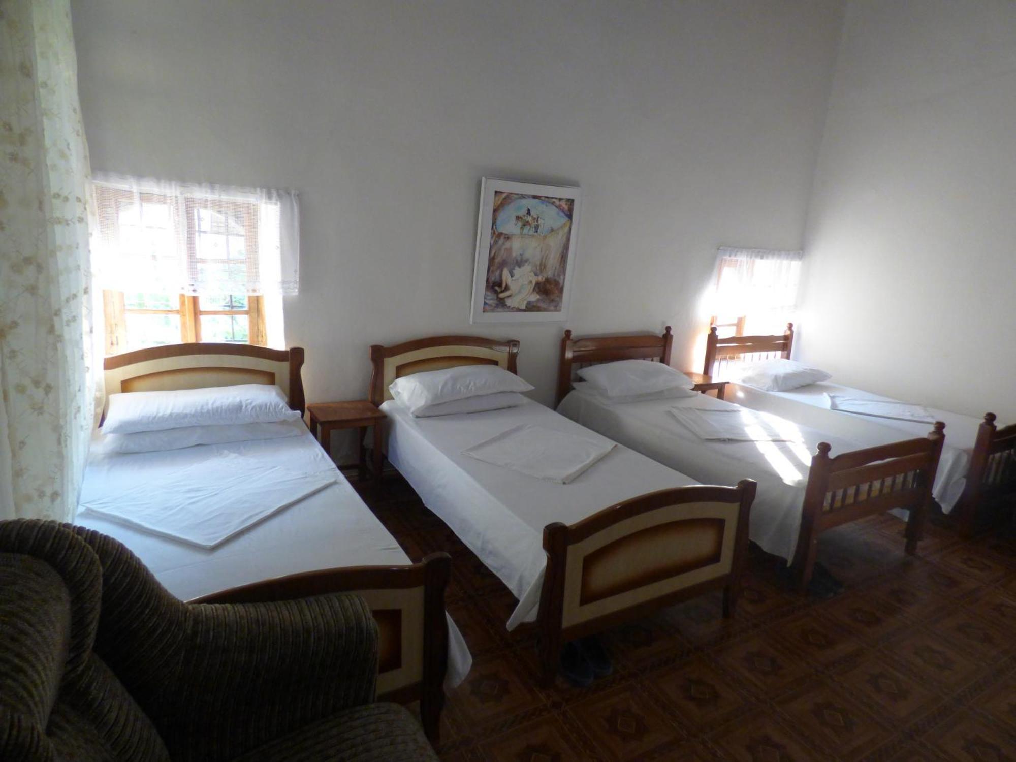 Guesthouse & Hostel Lorenc Berat Room photo