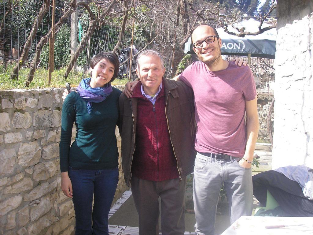 Guesthouse & Hostel Lorenc Berat Exterior photo