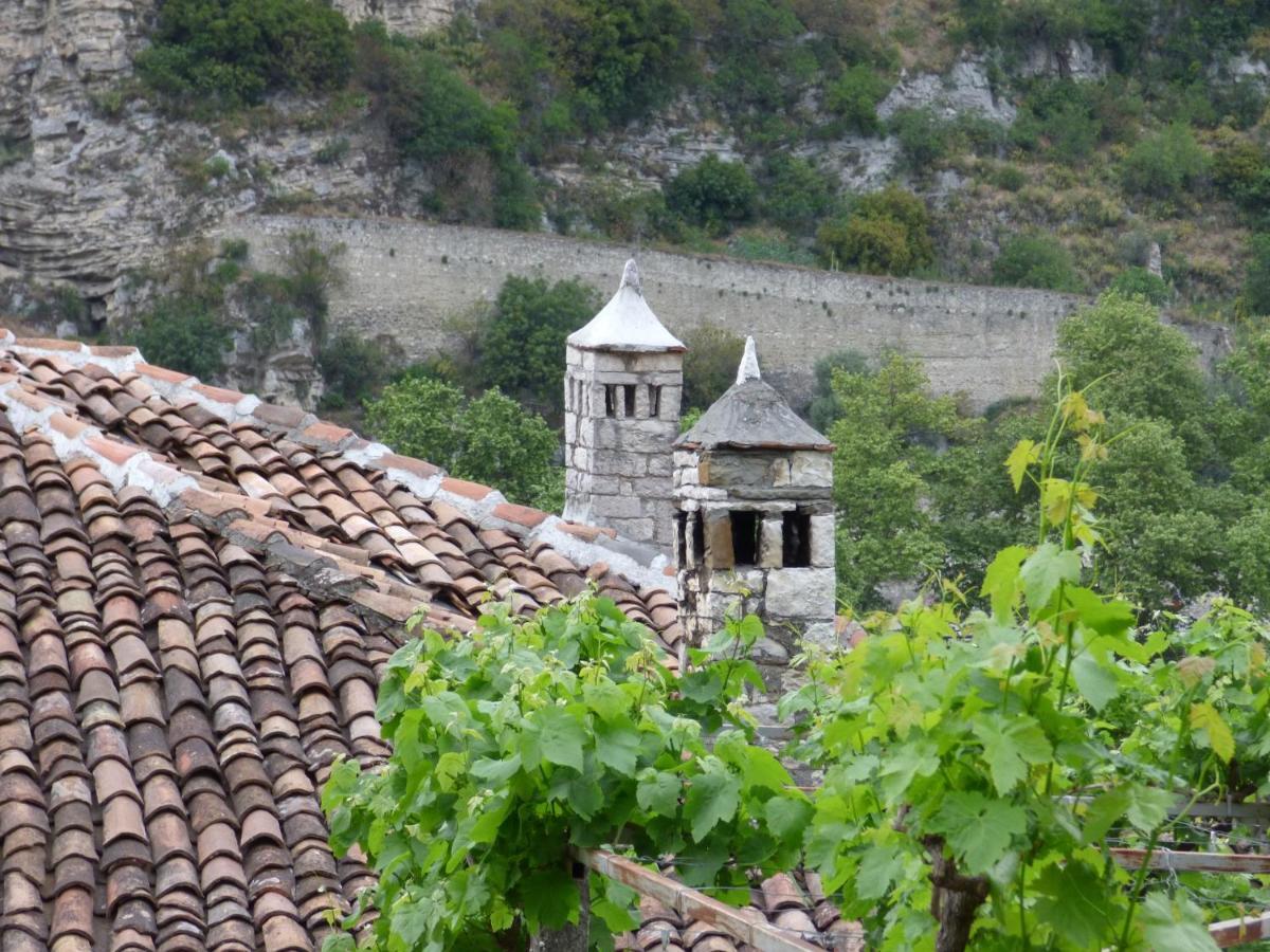 Guesthouse & Hostel Lorenc Berat Exterior photo